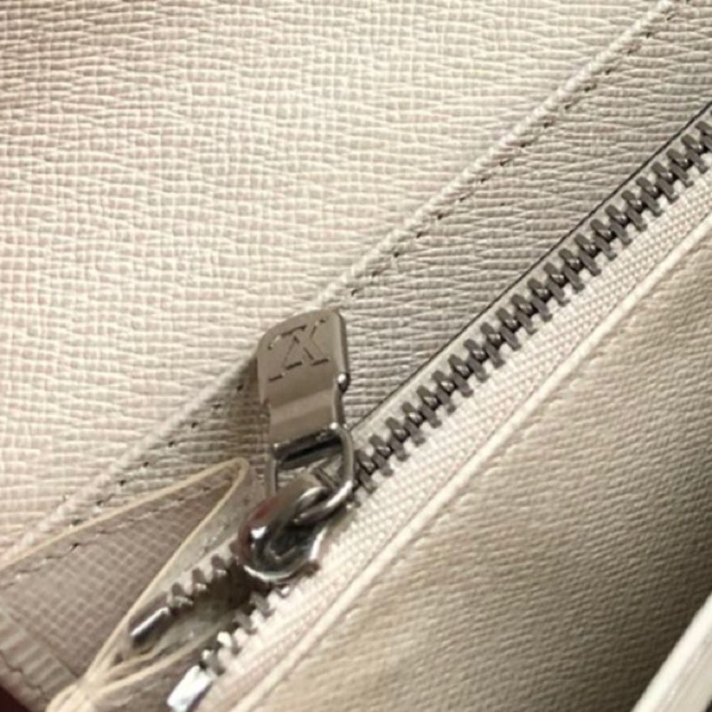 🌺 Louis Vuitton Epi wallet - Picture 7 of 13